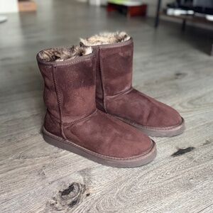 PAWJ Vegan and Cruelty Free Boots - W9